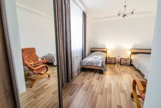 Гостевой дом Villa Kameliya Трускавец Двухместный номер с 1 кроватью и балконом-5
