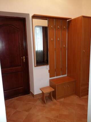 Гостевой дом Villa Kameliya Трускавец Апартаменты с балконом-5